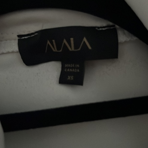 Alala jacket… cream with black sleeves. Size XS - Picture 2 of 6